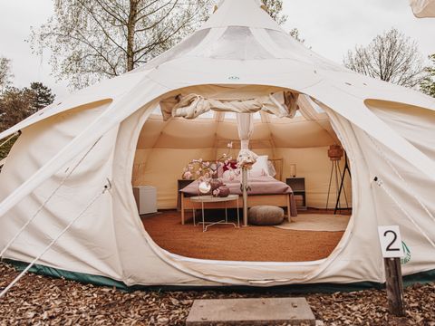 HÉBERGEMENT INSOLITE 4 personnes - Tente Lotus Belle