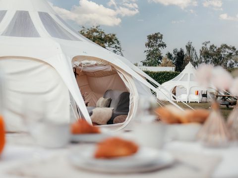 HÉBERGEMENT INSOLITE 4 personnes - Tente Lotus Belle
