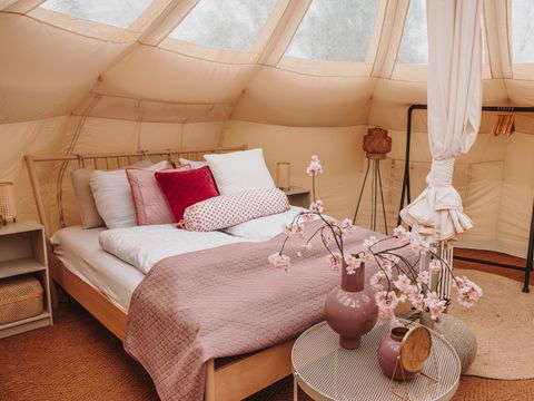 HÉBERGEMENT INSOLITE 4 personnes - Tente Lotus Belle
