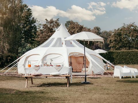 HÉBERGEMENT INSOLITE 4 personnes - Tente Lotus Belle