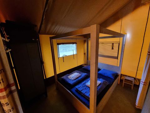 TENTE TOILE ET BOIS 5 personnes