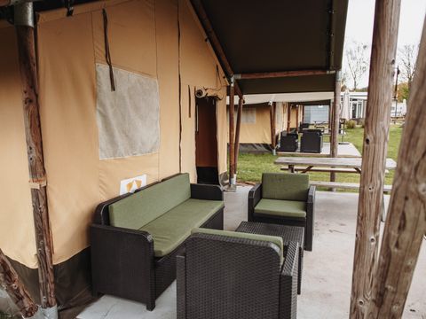 TENTE TOILE ET BOIS 5 personnes