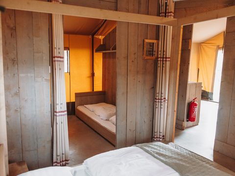 TENTE TOILE ET BOIS 5 personnes