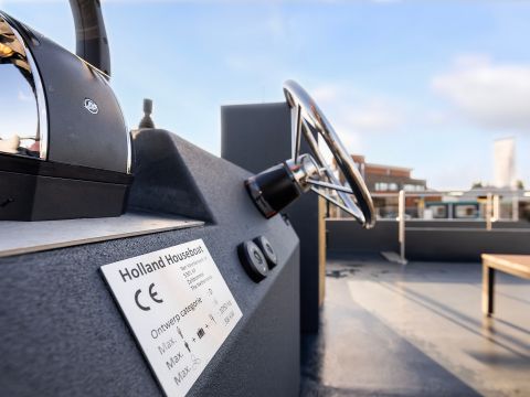 HÉBERGEMENT INSOLITE 4 personnes - Hébergement de luxe sur l'eau en Frise