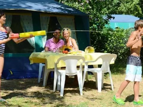 TENTE 4 personnes - Tente Navajo 4 Pièces Sans Sanitaires