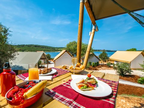 TENTE 6 personnes - Tente à deux chambres (2+4)