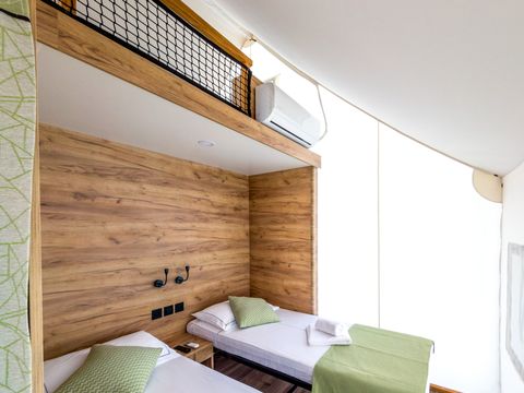 TENTE 6 personnes - Tente safari Premium à trois chambres (4+2)