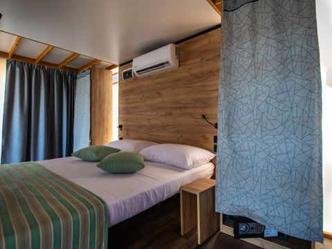 TENTE 4 personnes - Tente loft glamping safari à deux chambres - vue sur la mer