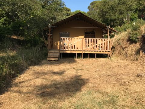 TENTE TOILE ET BOIS 6 personnes - y compris les installations sanitaires