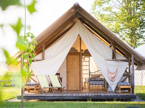 Tente en toile et en bois 5 personnes - Glamping avec salle de bain, Amber 40 m2