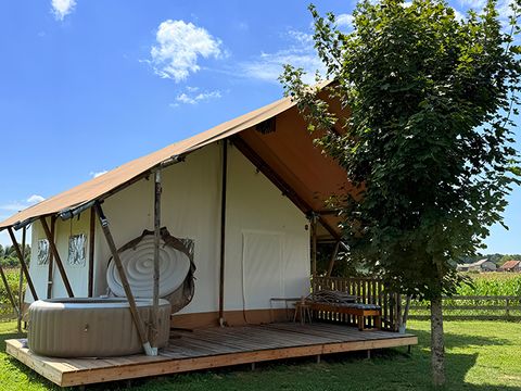 Tente en toile et en bois 5 personnes - Tente Glamping avec Salle de Bain, Amber 44 m², Premium - JACUZZI
