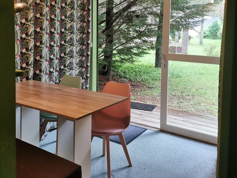 CHALET 5 personnes - Bungalow, ouvert sur l'extérieur