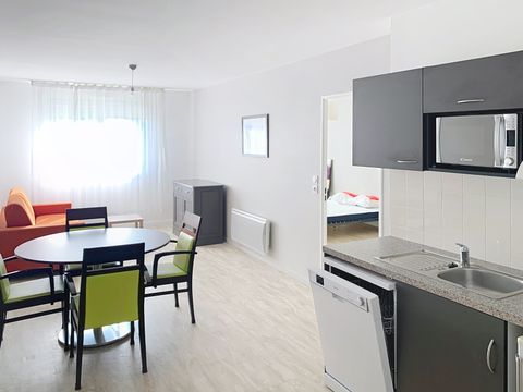 Terres de France - Appart Hotel Rouen Flaubert - Camping Seine - Image N°6