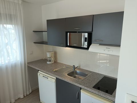 STUDIO 2 personnes - Lit Double Supérieur avec Terrasse