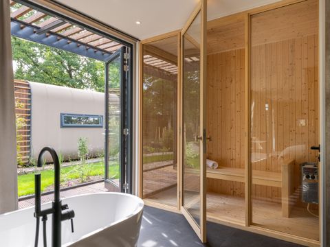 CHALET 2 personnes - Renswellness avec bain à remous et sauna