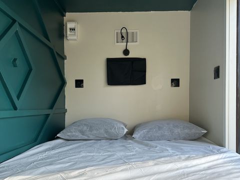 HÉBERGEMENT INSOLITE 2 personnes - Cababox Insolite Confort - 1 ch. - Sans sanitaires
