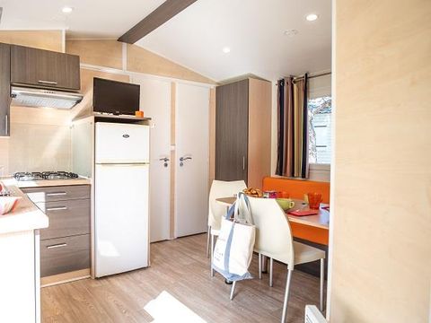 MOBILHOME 4 personnes - Mobil-home 24m² / 2 chambres - Terrasse au sol - 2 ADULTES OU 2 ADULTES +2 ENFANTS