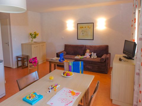 APPARTEMENT 6 personnes - G/19_2 PIECES CABINE 6 PERSONNES REZ DE JARDIN