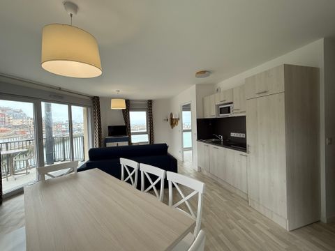 STUDIO 4 personnes - G/330_STUDIO CABINE 2/4 PERS.
