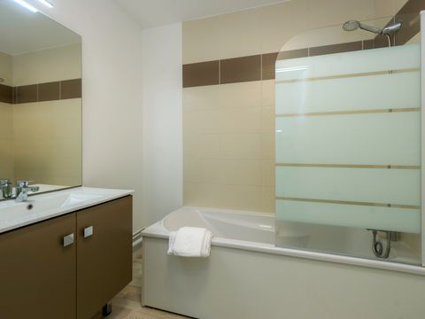 APPARTEMENT 4 personnes - G/330_2 PIECES 4 PERS.