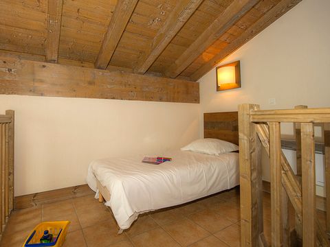 APPARTEMENT 8 personnes - G/177_3 PIECES CABINE OU MEZZ 8 PERSONNES
