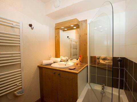 APPARTEMENT 8 personnes - G/177_3 PIECES CABINE OU MEZZ 8 PERSONNES