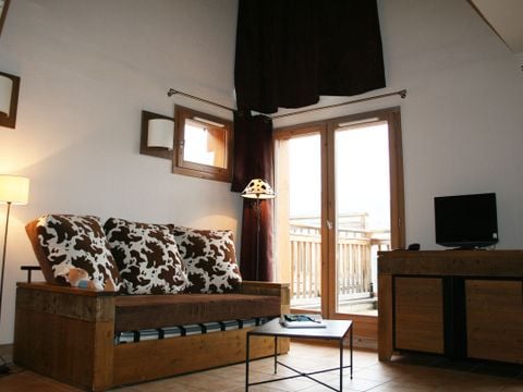 APPARTEMENT 6 personnes - G/177_2 PIECES CABINE OU MEZZ 6 PERSONNES