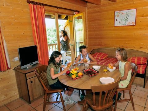 CHALET 7 personnes - G/28_CHALET 7 PERSONNES