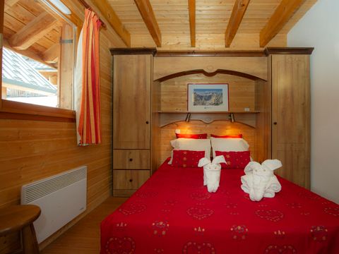 CHALET 8 personnes - G/28_CHALET 8 PERSONNES