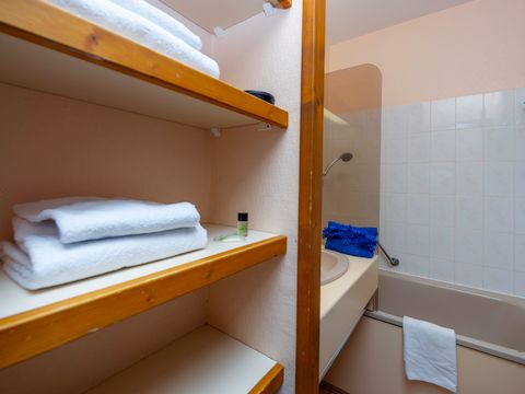 STUDIO 2 personnes - G/200_STUDIO 2 PERS. (F)