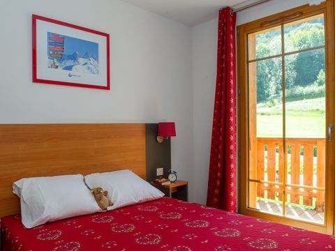 APPARTEMENT 5 personnes - G/150_2 PIECES CABINE 5 PERSONNES