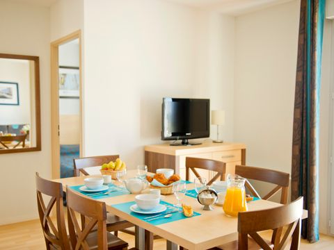 MAISON 6 personnes - G/100_MAISON 3 PIECES 6 PERSONNES