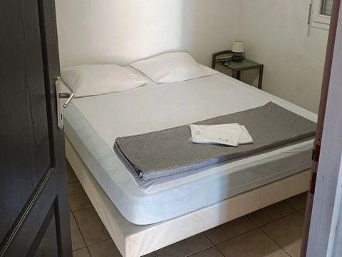 GÎTE 6 personnes - 50m² - 2 chambres sans jardin