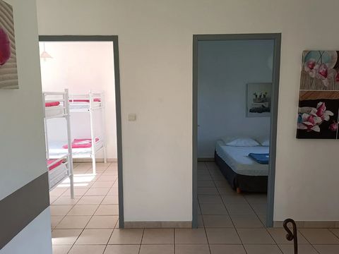 GÎTE 16 personnes - 100m² - 4 chambres avec jardin