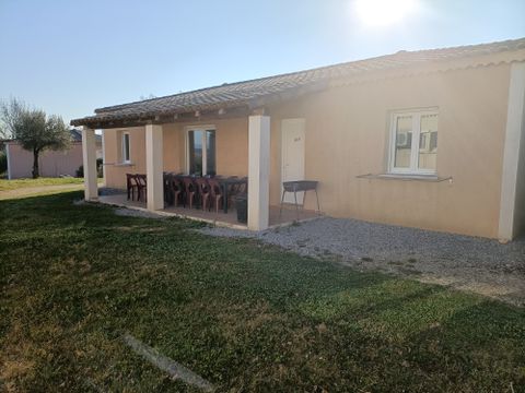 GÎTE 16 personnes - 100m² - 4 chambres avec jardin