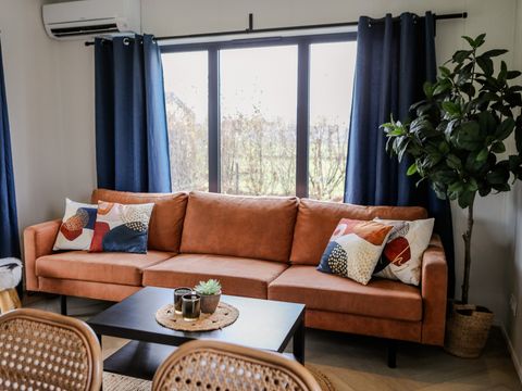 CHALET 6 personnes - Luxe sur mini camping Value avec bain à remous
