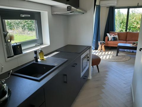 CHALET 6 personnes - Luxe sur mini camping Value avec bain à remous