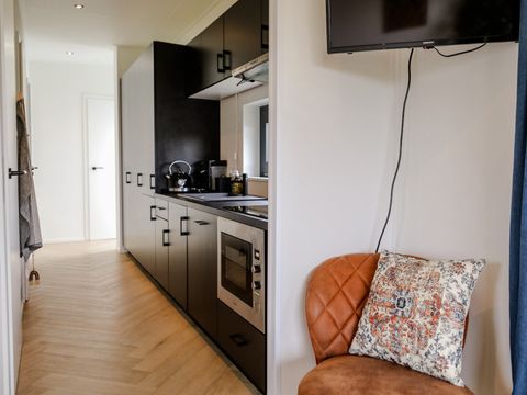 CHALET 6 personnes - Luxe sur mini camping Value avec bain à remous