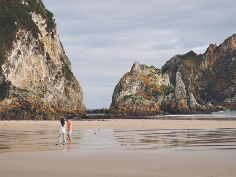 HolaCamp la Franca - Camping Asturies