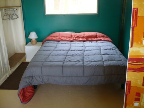 TENTE 5 personnes - Kanada Confort avec cabine de douche et toilettes