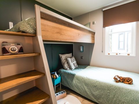 MOBILHOME 4 personnes - LUXE XXL 2 chambres (1/4 pers - climatisation - TV - terrasse intégrée couverte + superficie 40m²)