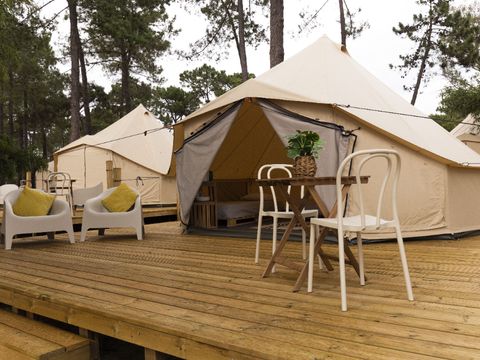TENTE 3 personnes - TENDAS PRÉ MONTADAS 3 PAX