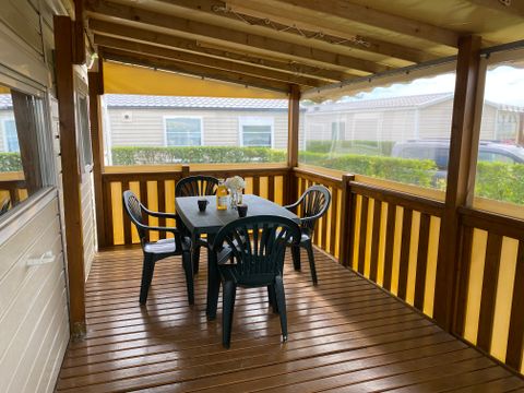 MOBILHOME 4 personnes -  2 chambres - terrasse couverte - Prestige