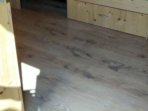 Hébergement 3 personnes - Bungalow Hobbit XL