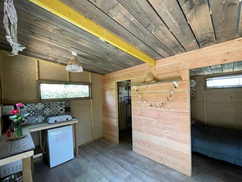 HÉBERGEMENT INSOLITE 4 personnes - Les Cabanes de Lison