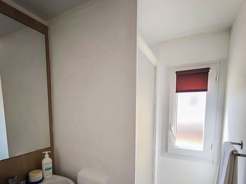 MOBILHOME 4 personnes - 4 couchages avec petite terrasse (avec clim)