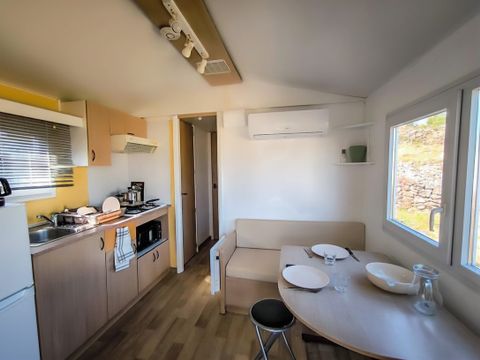 MOBILHOME 4 personnes - 4 couchages avec petite terrasse (avec clim)