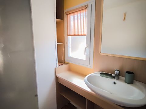 MOBILHOME 4 personnes - 4 couchages avec grande terrasse (avec clim)
