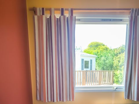 MOBILHOME 4 personnes - 4 couchages avec grande terrasse (avec clim)
