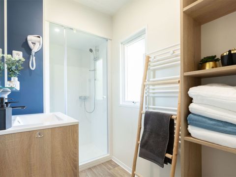 TENTE TOILE ET BOIS 6 personnes - Sunêlia Luxe Lodge 3 chambres 2 salles de bain - Draps fournis